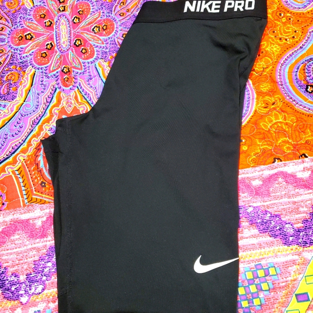 Nike Pro 7/8 leggings